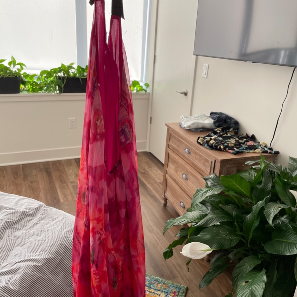 Dress - Picture 3 of 3